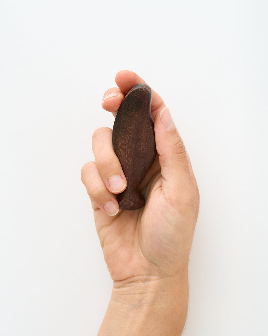 VIRGEN DESATADORA DE MANO DE MADERA EN CAJA GRABADA