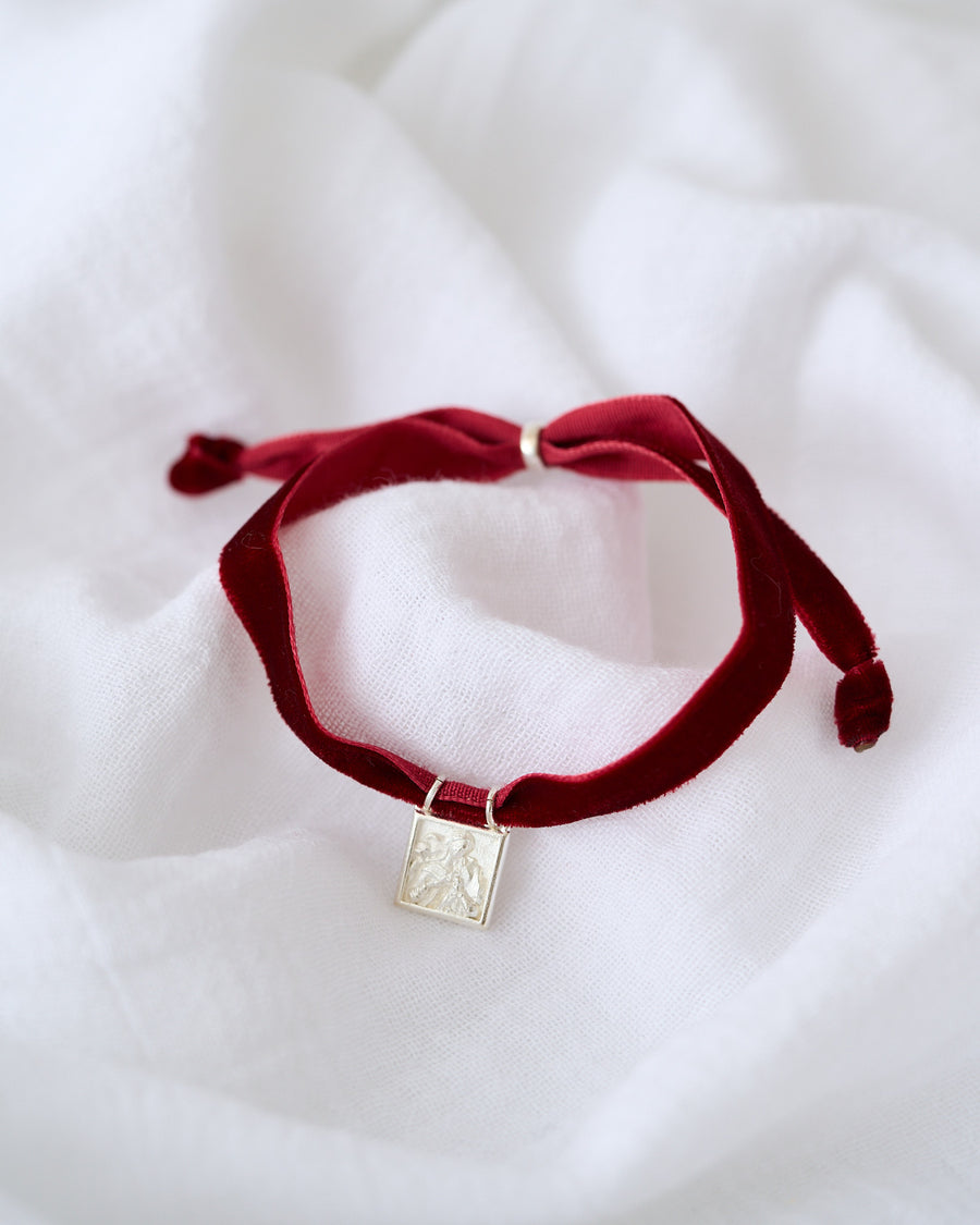 PULSERA ESCAPULARIO MARÍA DESATADORA DE NUDOS PLATA .925